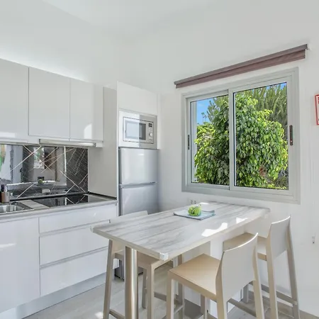 Vista Adults Only Apartamento